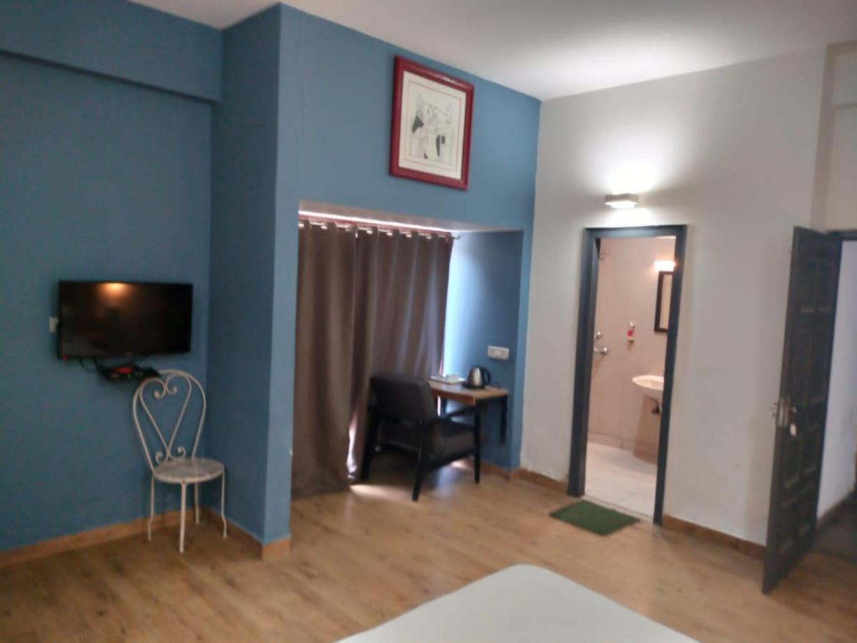 Divine Inn Couple Friendly Hotel Near Sector 51 Metro Station Noida Buitenkant foto