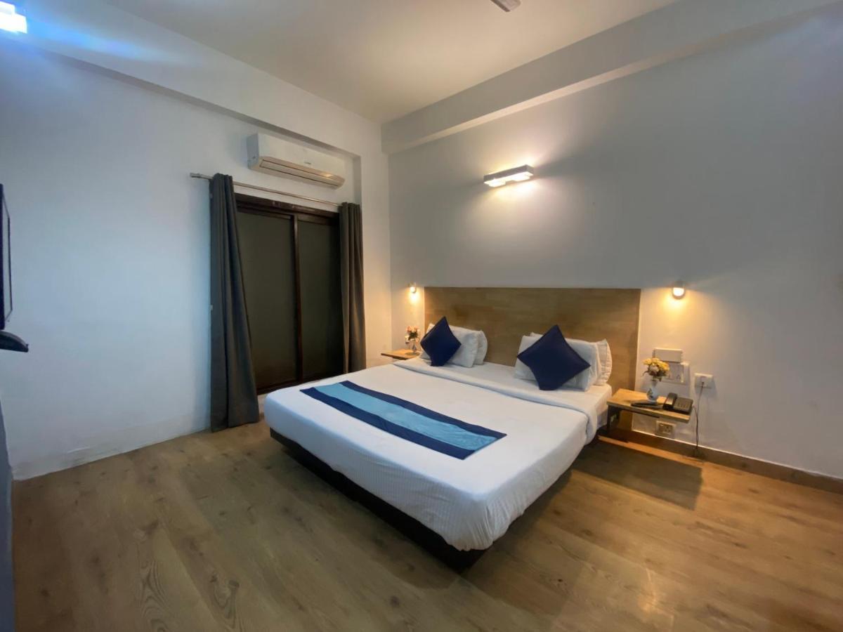 Divine Inn Couple Friendly Hotel Near Sector 51 Metro Station Noida Buitenkant foto