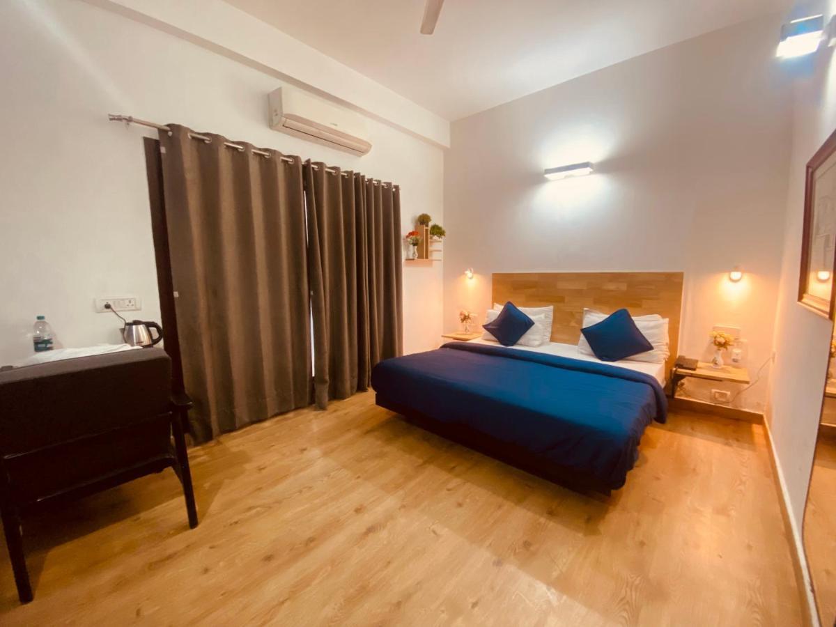 Divine Inn Couple Friendly Hotel Near Sector 51 Metro Station Noida Buitenkant foto