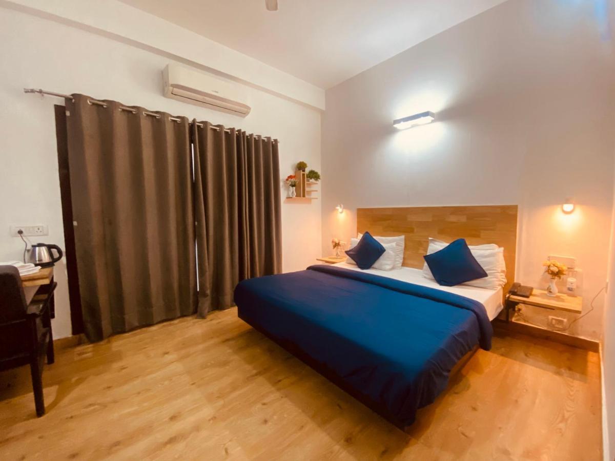 Divine Inn Couple Friendly Hotel Near Sector 51 Metro Station Noida Buitenkant foto
