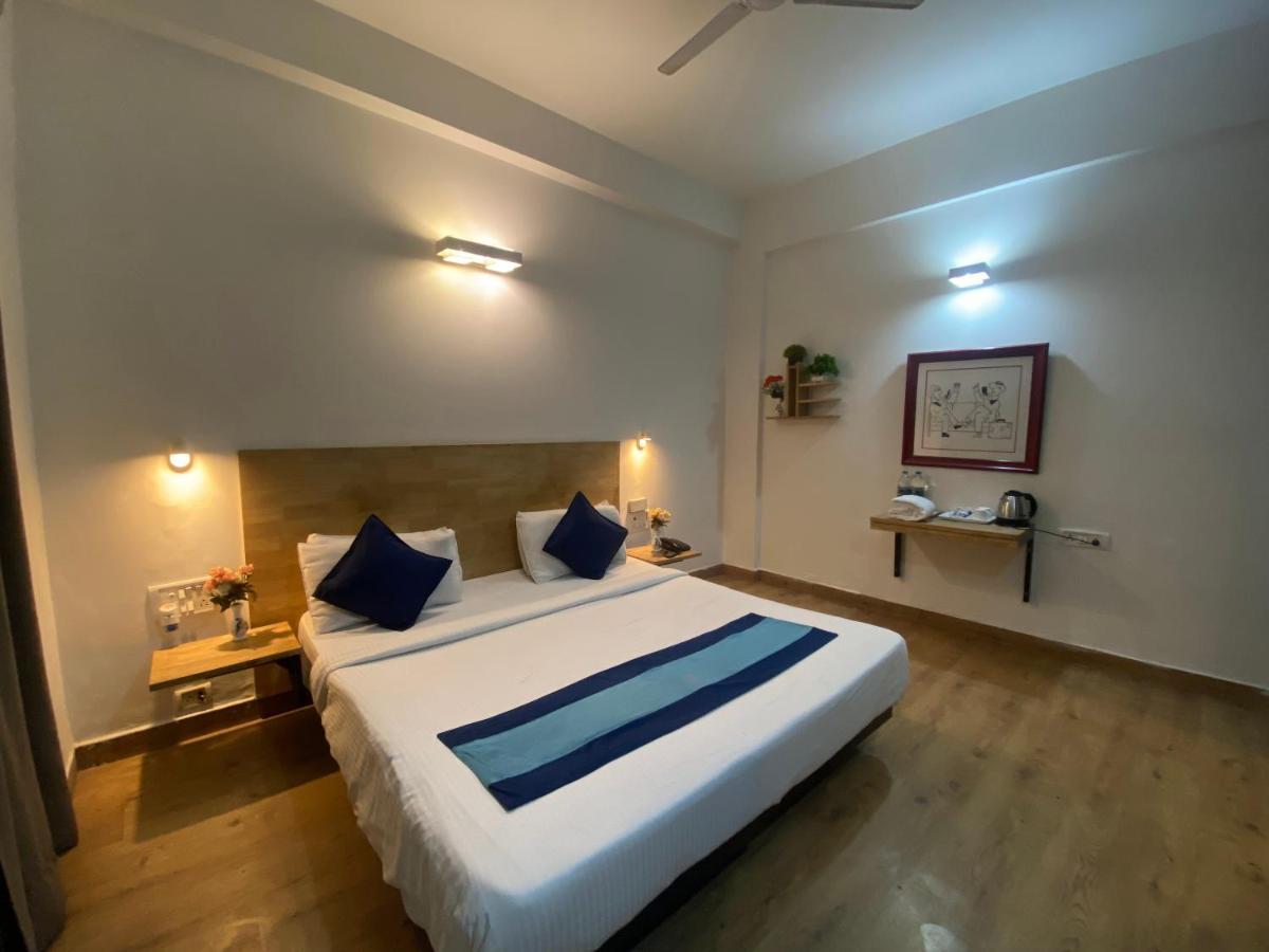 Divine Inn Couple Friendly Hotel Near Sector 51 Metro Station Noida Buitenkant foto