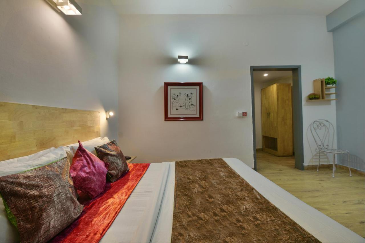 Divine Inn Couple Friendly Hotel Near Sector 51 Metro Station Noida Buitenkant foto