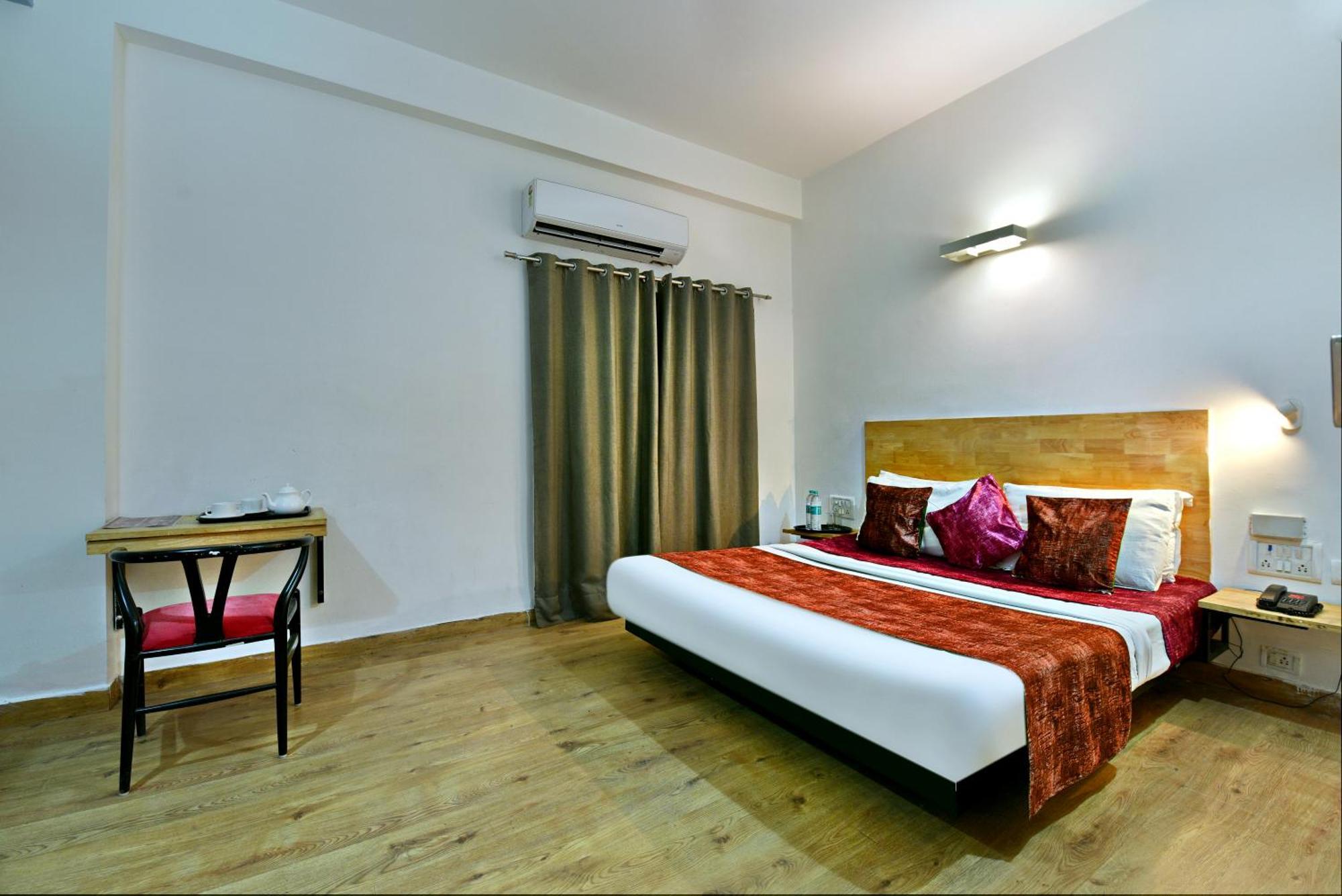 Divine Inn Couple Friendly Hotel Near Sector 51 Metro Station Noida Buitenkant foto