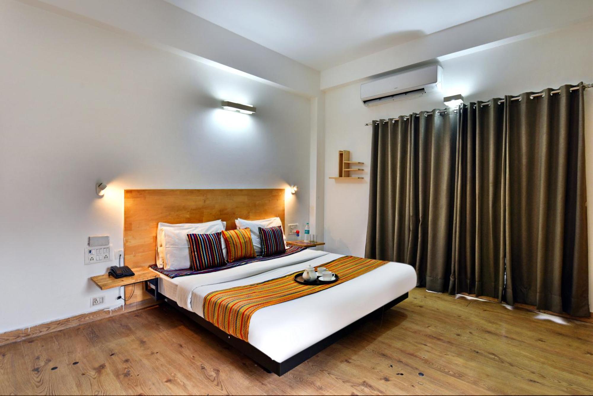 Divine Inn Couple Friendly Hotel Near Sector 51 Metro Station Noida Buitenkant foto