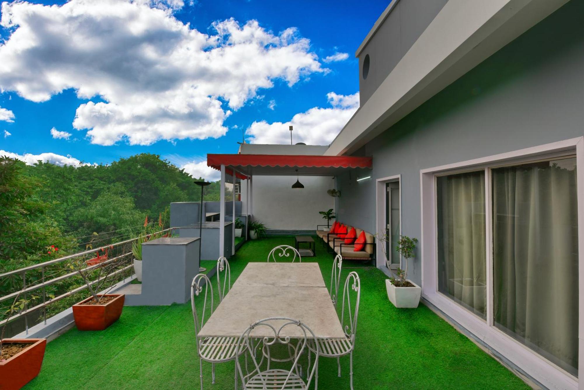 Divine Inn Couple Friendly Hotel Near Sector 51 Metro Station Noida Buitenkant foto